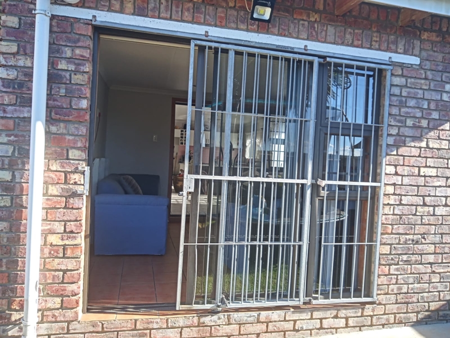 2 Bedroom Property for Sale in Manor Heights Eastern Cape